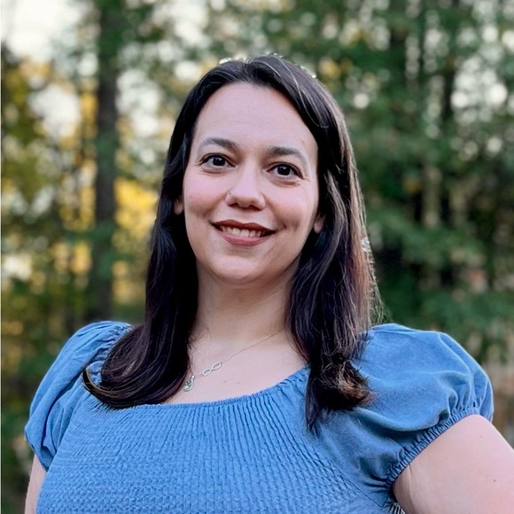 Meet your Posher, Lillian - Picture 1 of 1